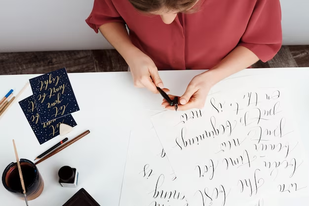 Как научиться писать каллиграфическим почерком ручкой